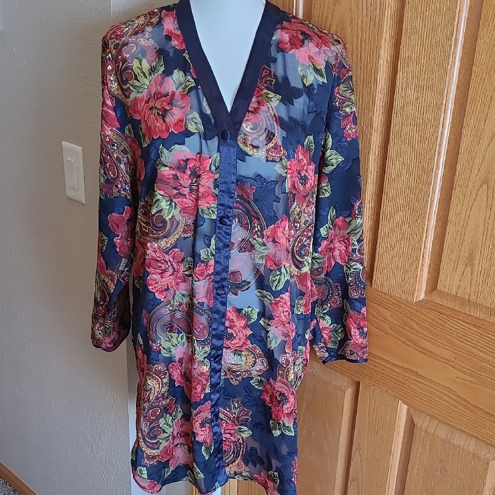 Vintage Vicyoria Secret Gold Label Floral Button-Front Sleep Shirt